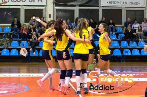 Волейболистките на Раковски Димитровград завършиха на трето място на международен