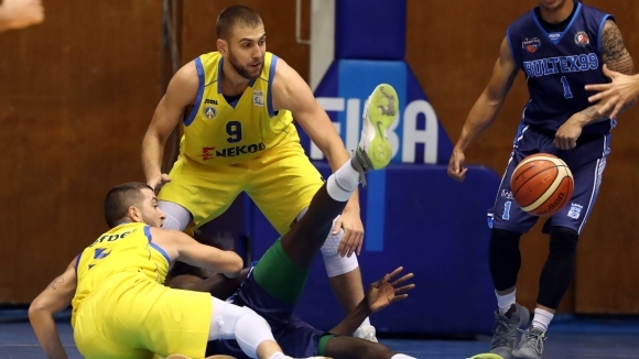 Левски 2014 оцеля при гостуването си на Спартак в плевенската