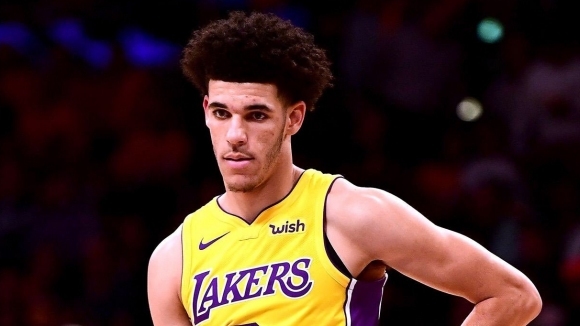 След безличния дебют и нестихващи критики от страна на медиите