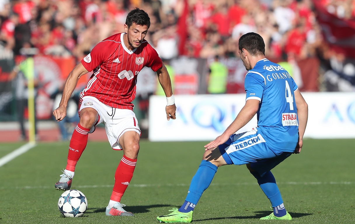 Халфът на ЦСКА-София Станислав Манолев не бе доволен от равенството