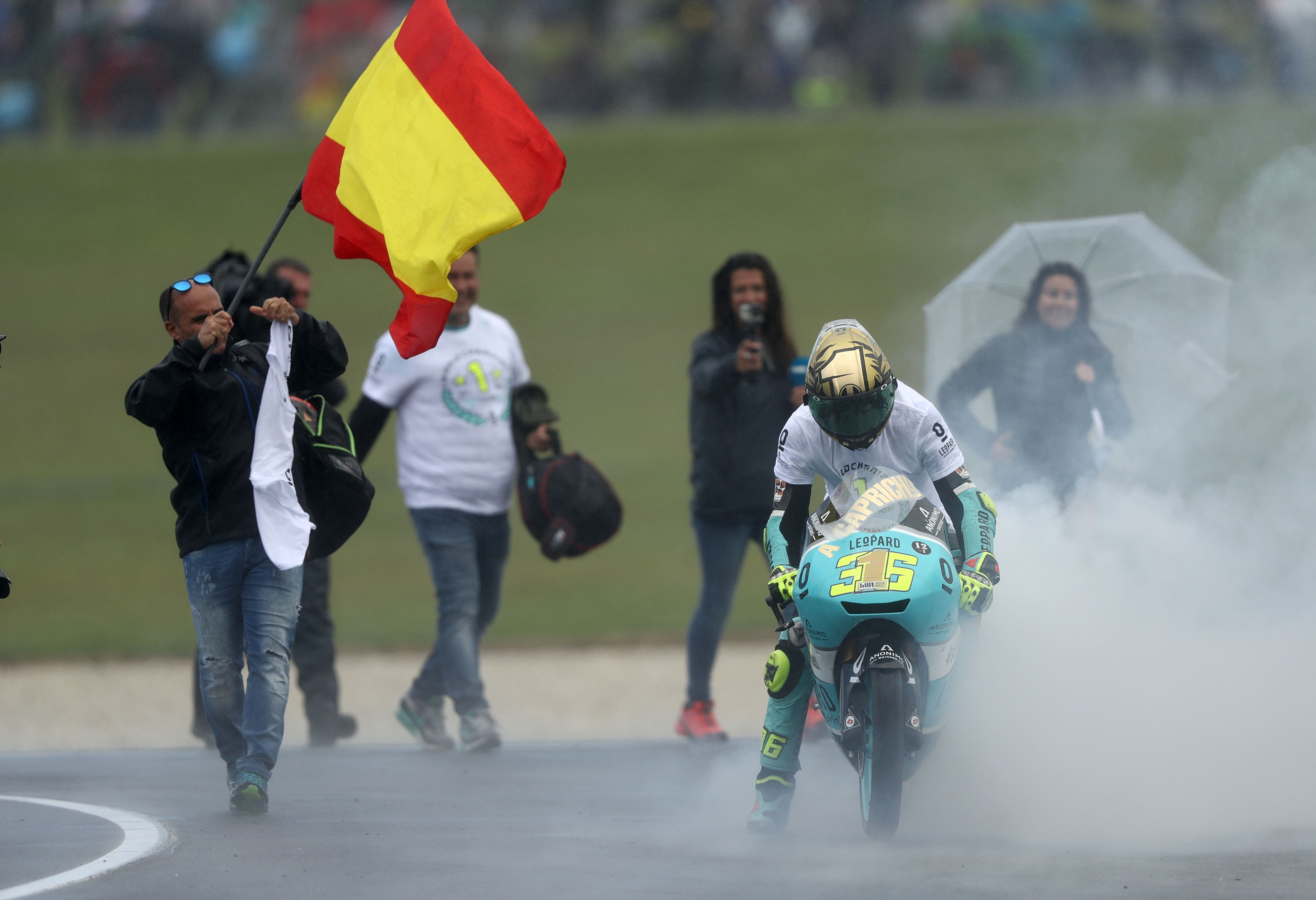 Вчера испанецът Хоан Мир стана световен шампион в клас Moto3