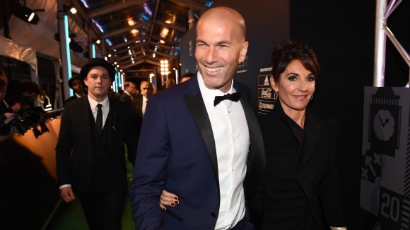 Старши треньорът на Реал Мадрид Зинедин Зидан беше избран за