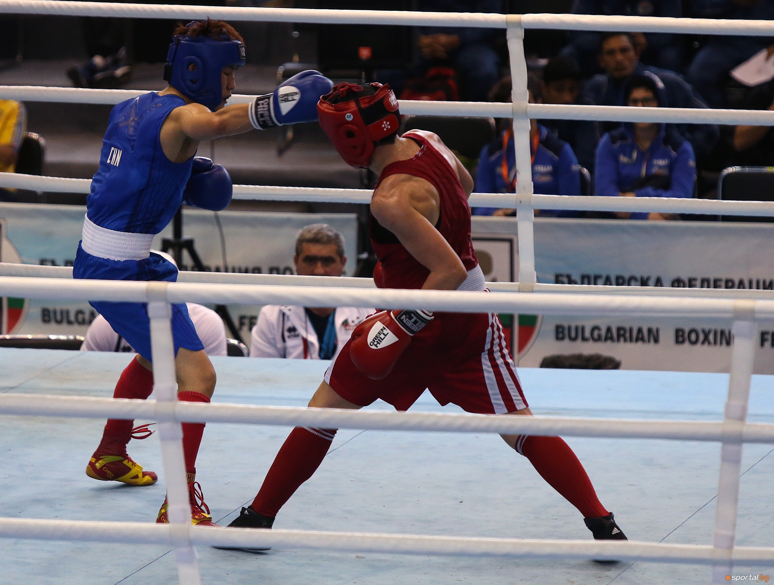 Българинът Иван Атанасов се сласира за четвъртфиналите в категория до