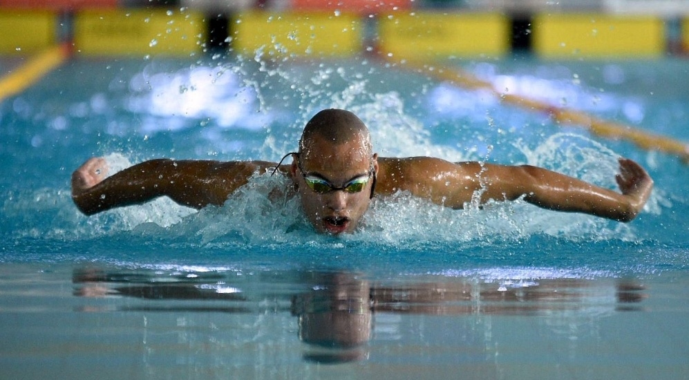 Един от най успешните български плувци Антъни Иванов идва в Стара
