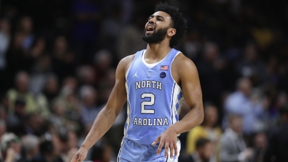 Шампионът в колежанското баскетболно първенство Северна Каролина ще започне новия