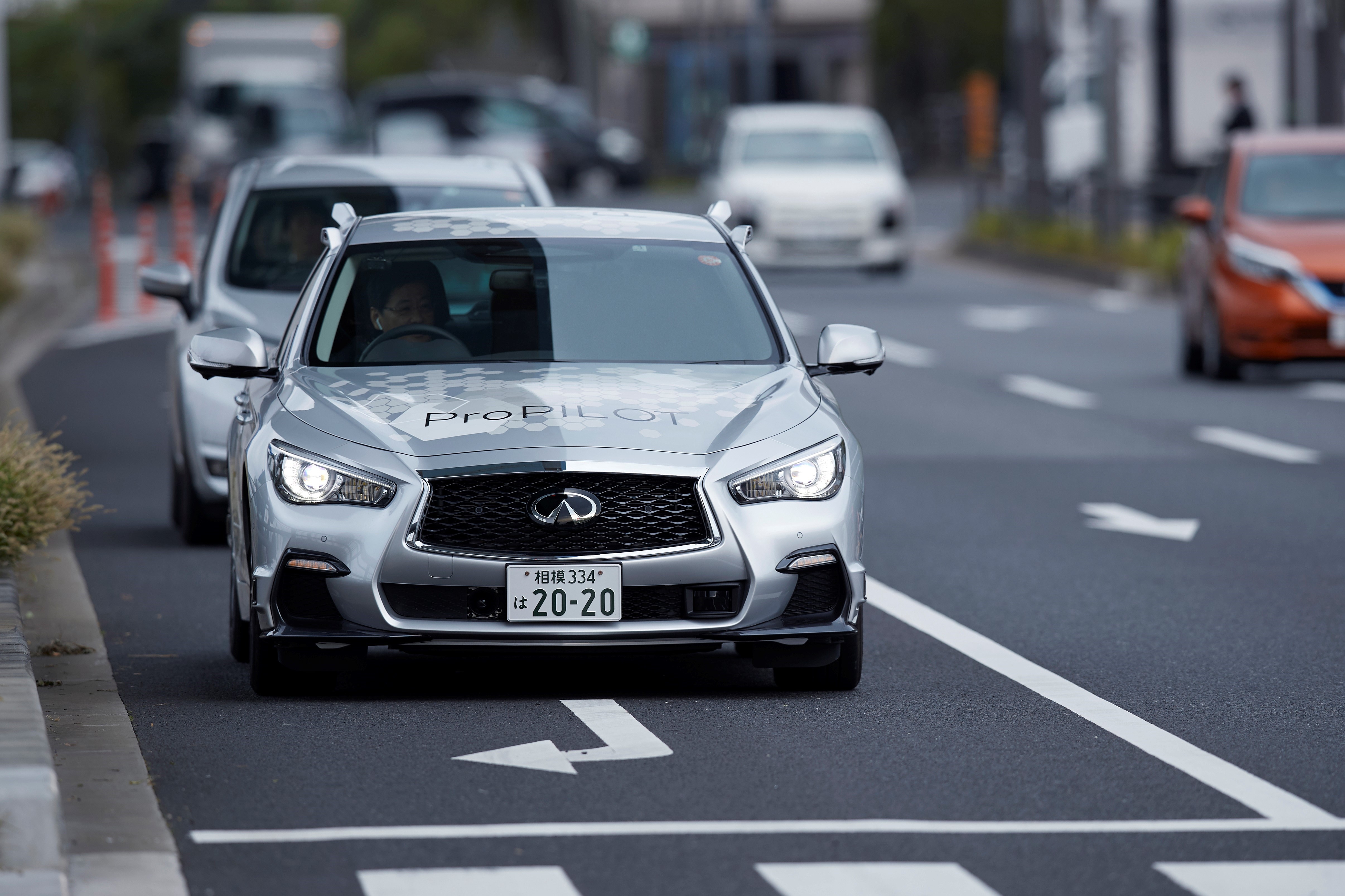 Днес на обществената пътна мрежа в Токио Nissan демонстрира прототип