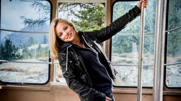 Швейцарската скиорка Лара Гут ще се завърне по рано от очакваното