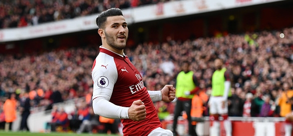 Отборите на Арсенал и Суонзи играят при резултат 0:0 в