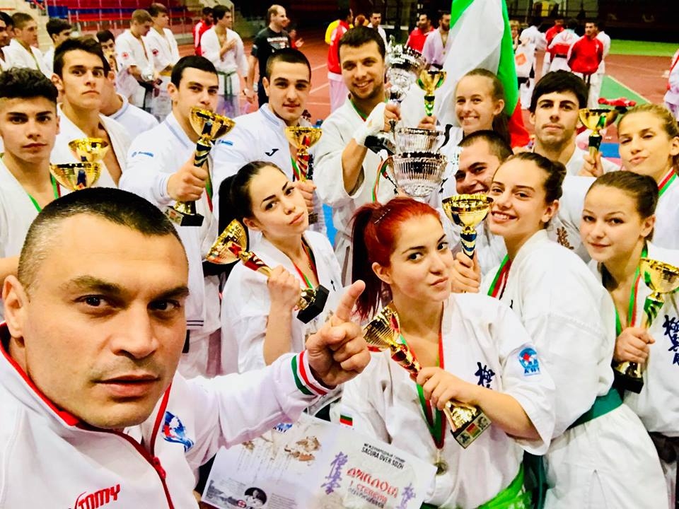 Националите на Българската карате киокушин федерация БККФ спечелиха впечатляващите 13