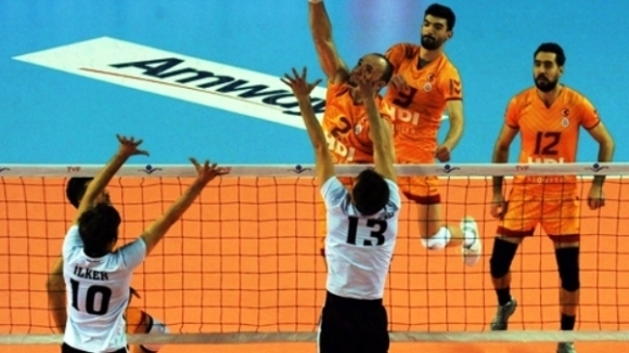 Волейболният национал Теодор Тодоров и турския гранд Галатасарай (Истанбул) записаха