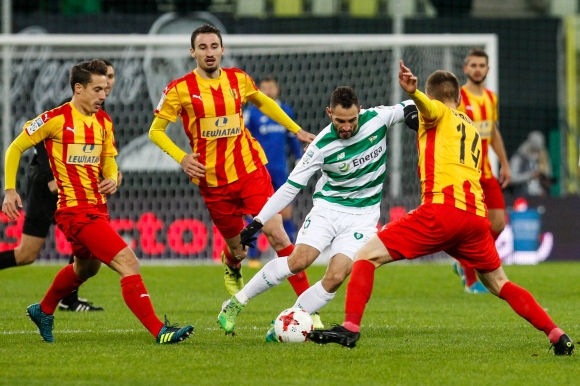 Българският национал Симеон Славчев игра 75 минути при разгромната загуба