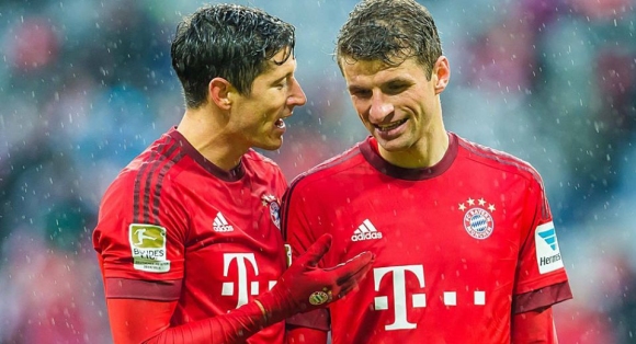 Ръководството на Байерн Мюнхен проявява интерес към Един Джеко от