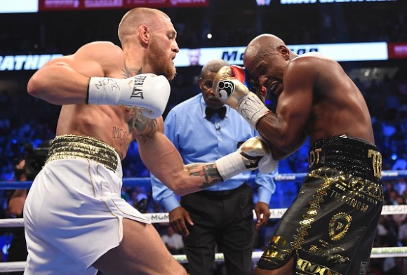 ММА звездата Конър Макгрегър предизвика боксьора Флойд Мейуедър на реванш