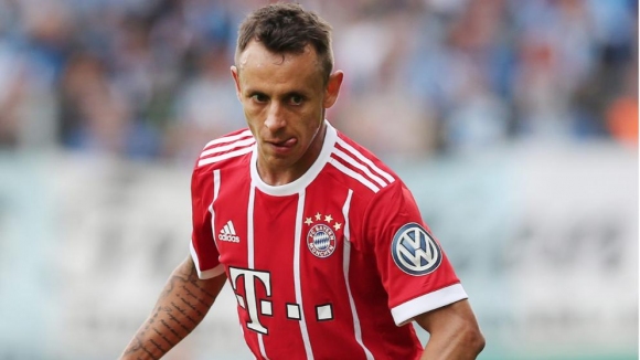 Защитникът на Байерн Мюнхен Рафиня най вероятно ще продължи кариерата си