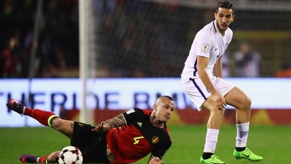 Световната футболна централа (ФИФА) наказа гръцкия защитник Костас Манолас за