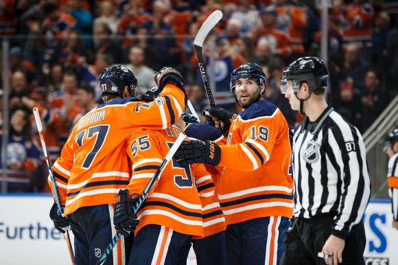 Първенство на Националната хокейна лига на САЩ и Канада НХЛ