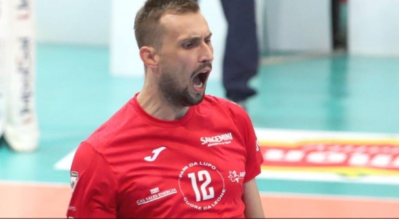 Капитанът на националния отбор на България Виктор Йосифов изигра страхотен
