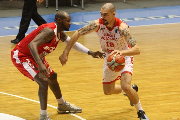 Българският шампион Лукойл Академик записа нова победа в Националната Баскетболна