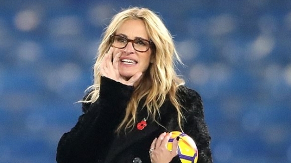 Популярната холивудска актриса Джулия Робъртс се появи на Стамфорд Бридж