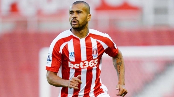 Бившият защитник на английския Стоук Сити и за последно играч