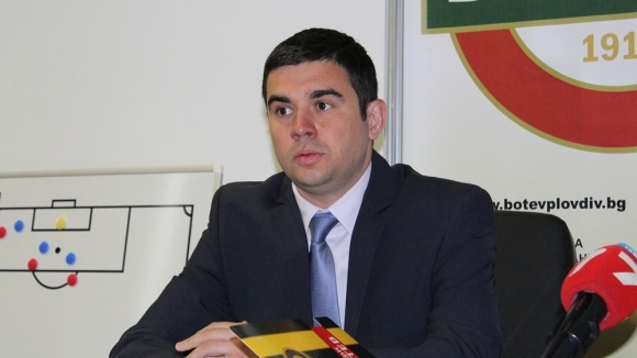 Бившият прокурист на Ботев (Пловдив) Тервел Златев излезе с официално