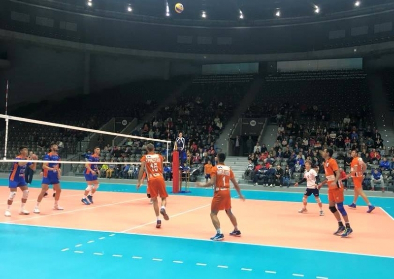 Отборите на Дея Волей Бургас и Дунав Русе продължават без