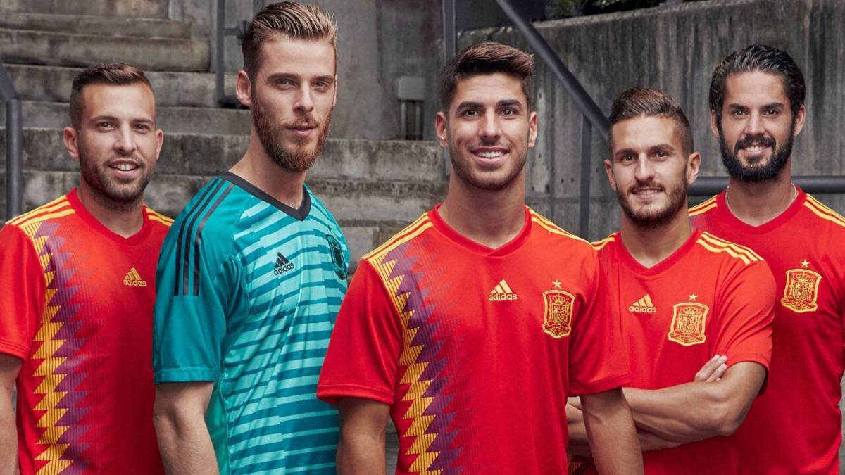 Няма да има официално представяне на новите екипи на испанския