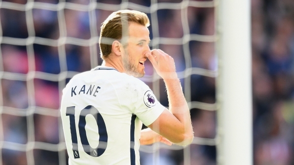 Нападателят на Тотнъм Хари Кейн ще бъде готов за дербито