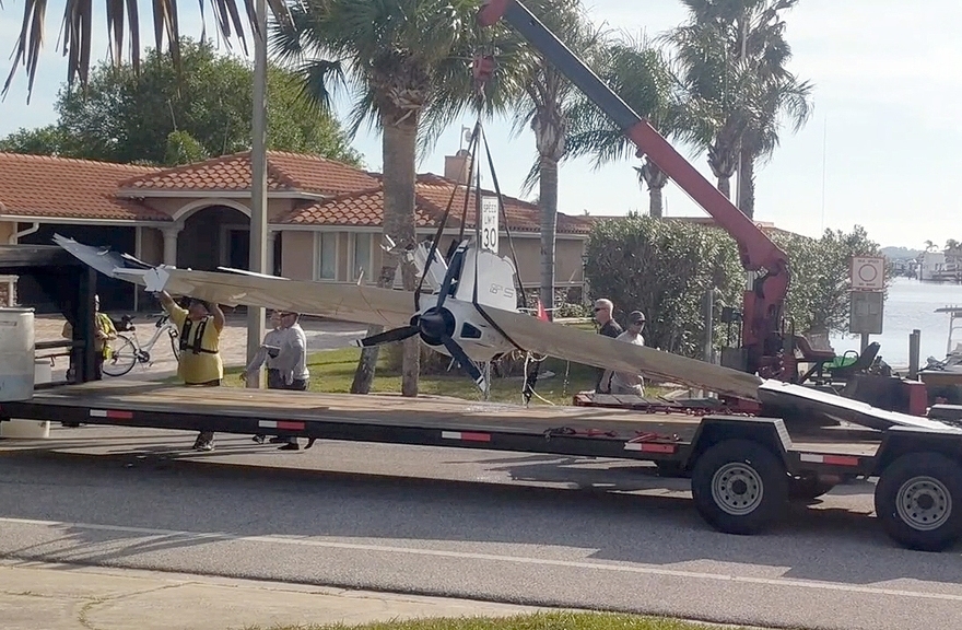 Рой Халадей е летял със своя спортен самолет ниско над