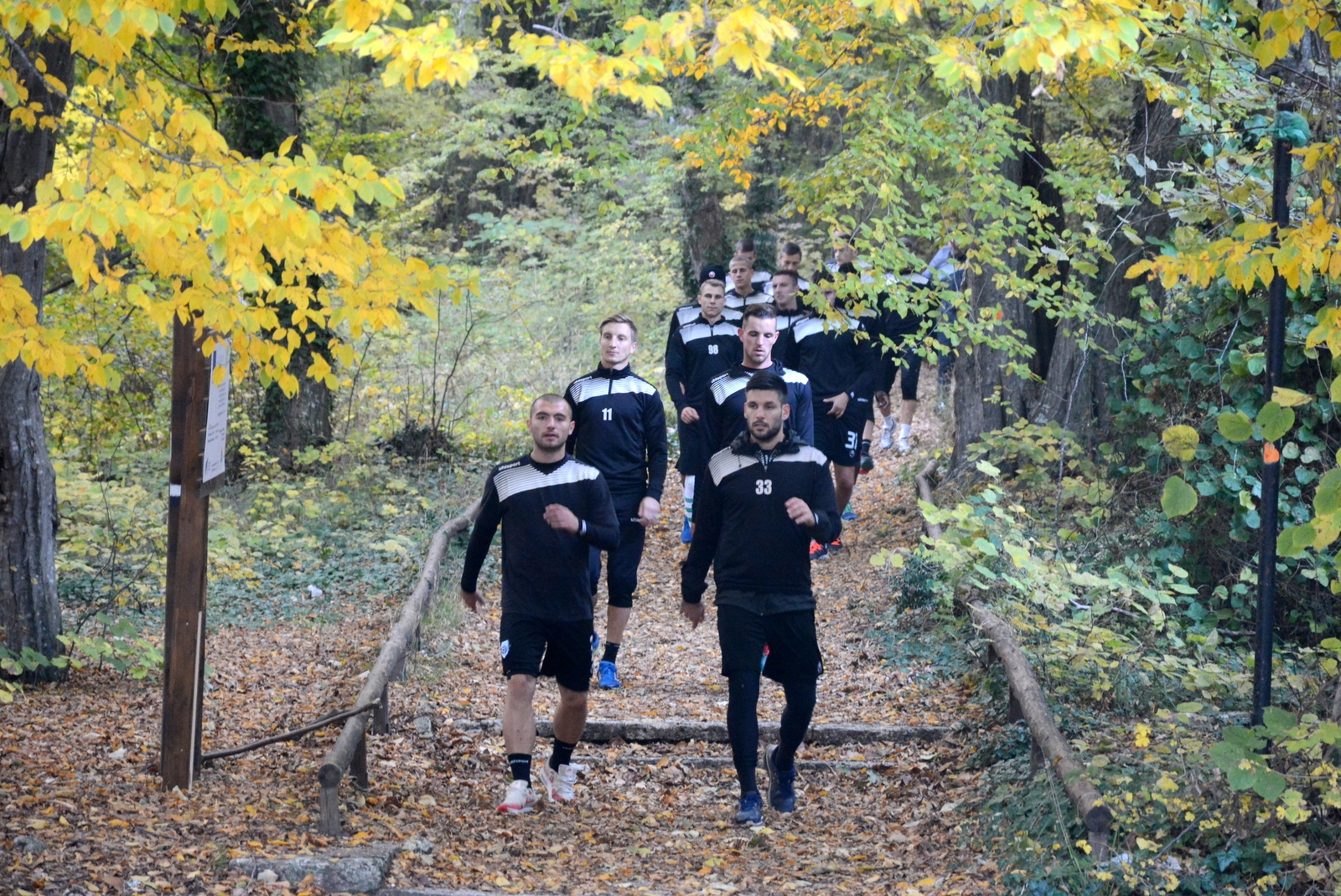 С крос в местността Аладжа манастир край Варна поднови тренировки