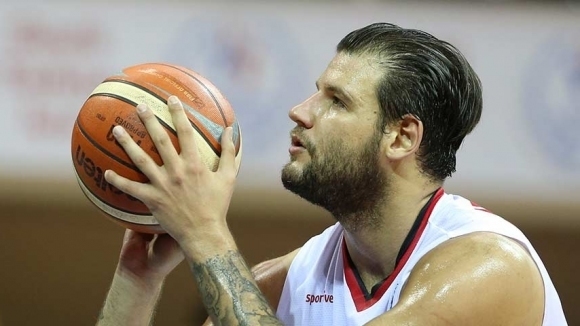 Самсунспор където играе Деян Иванов също допусна загуба в този