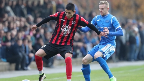 Левски и Локомотив София играят при 0 0 в контрола