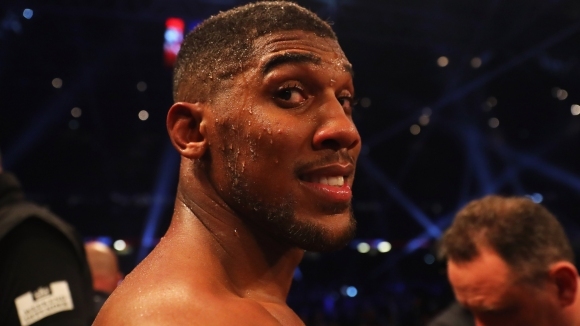 Офертата от лагера на Антъни Джошуа за евентуален обединяващ три