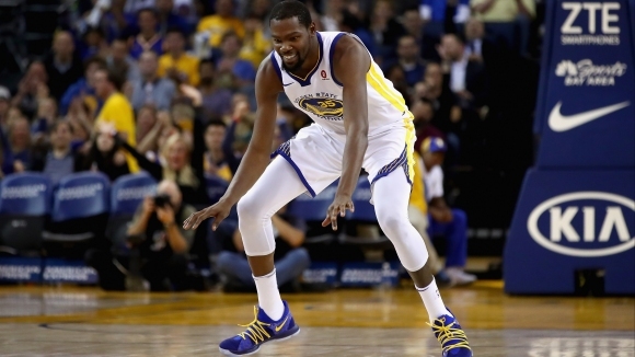 Макар и без Стеф Къри, който не игра заради контузия,