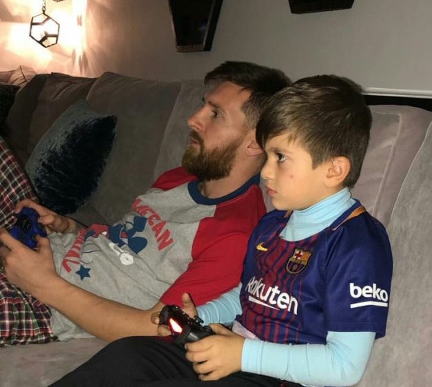 Съпругата на Лионел Меси Антонейя Рокуцо сподели няколко снимки които