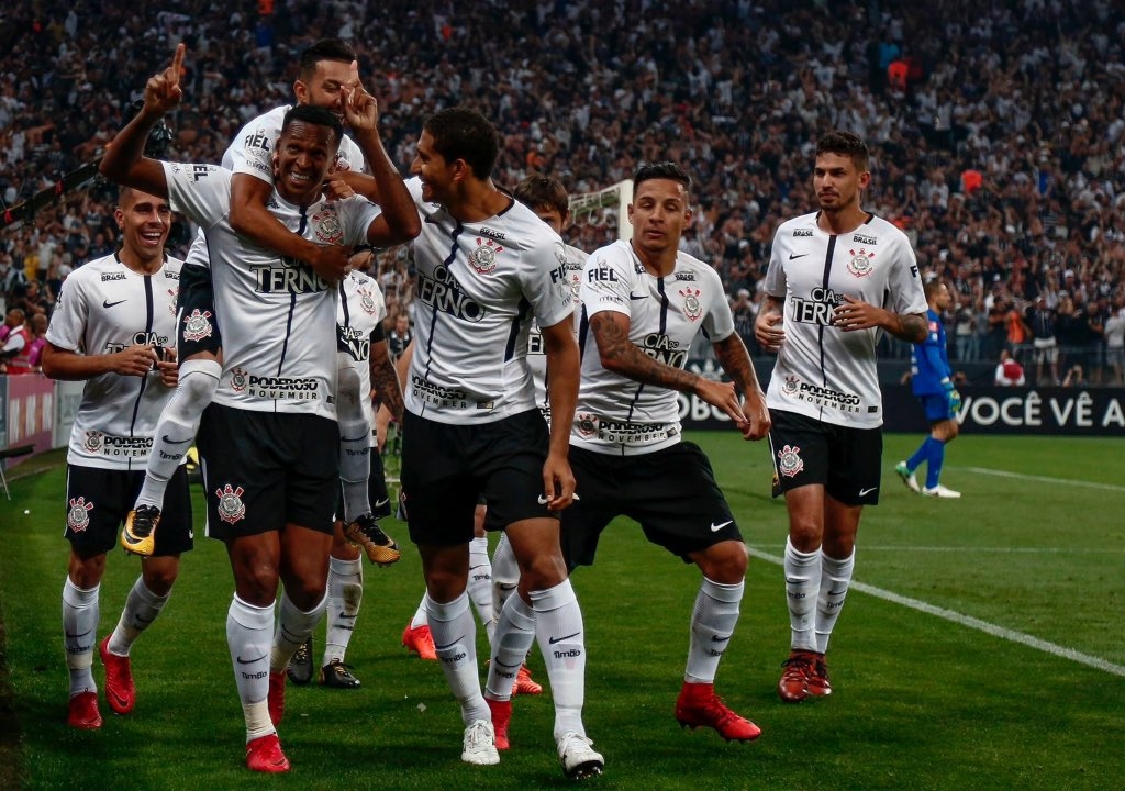 Коринтианс стана шампион на Бразилия три кръга преди края на