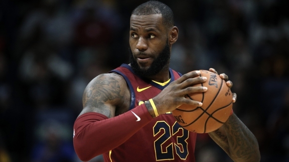 ЛеБрон Джеймс отбеляза 31 точки а Кевин Лав прибави 22