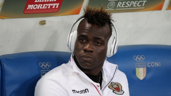 Нападателят на Ница Марио Балотели даде лек намек че е