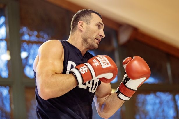 Владимир Кличко направи първа тренировка боксовата зала от близо половин