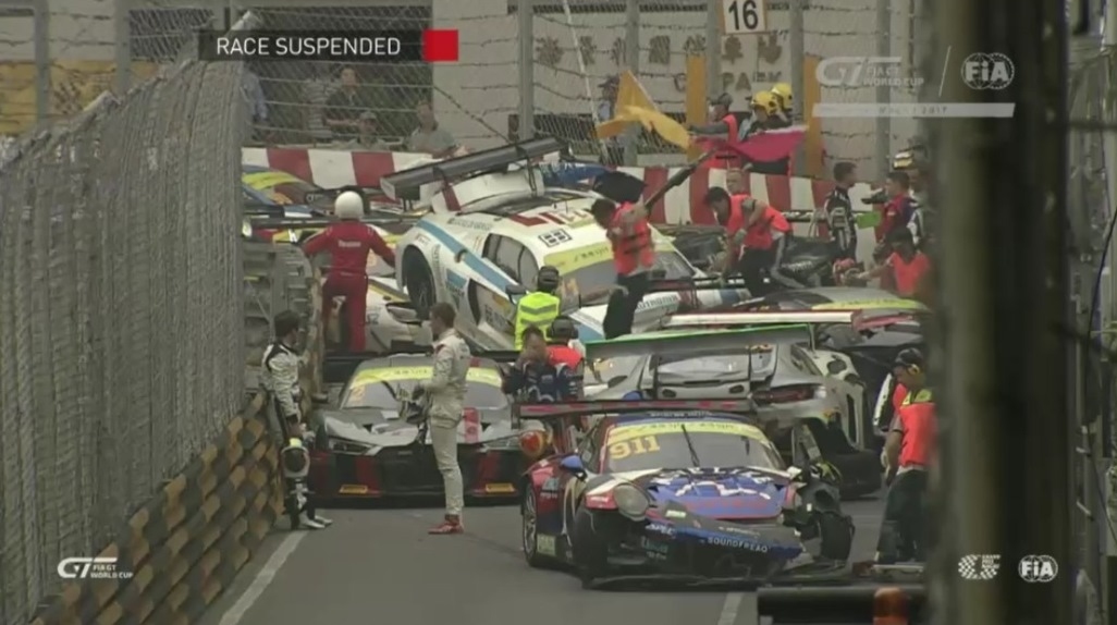 Квалификационната сесия за основното състезание от Macau GT бе прекъсната