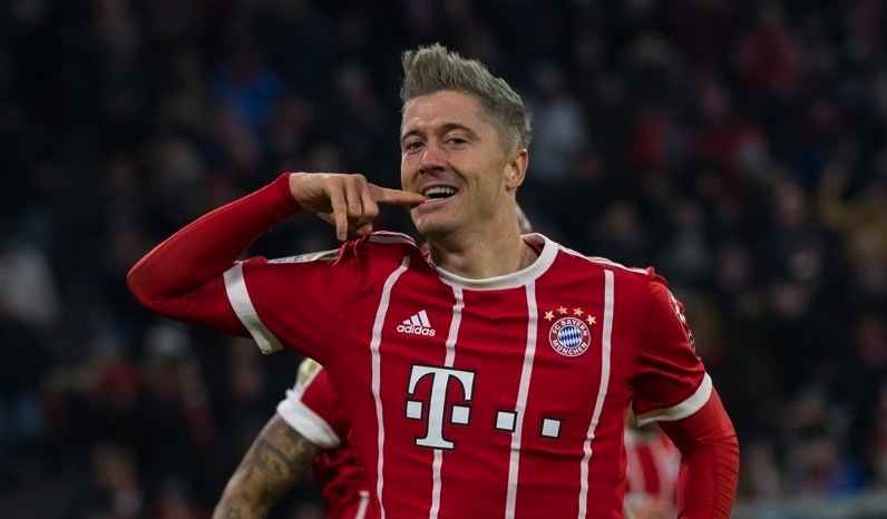 Байерн (Мюнхен) приема съседите от Аугсбург в среща от 12-ия