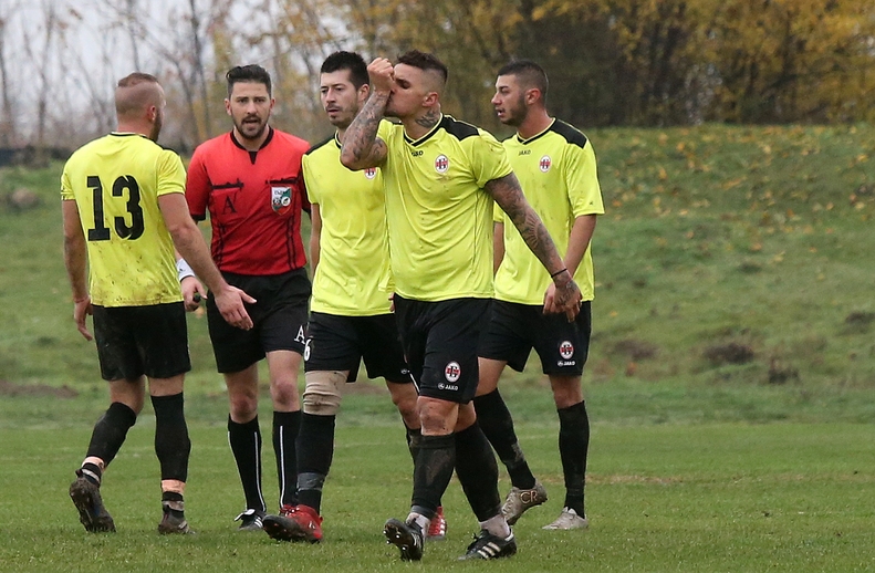 Голмайсторът на Югоизточната Трета лига Андрей Атанасов сподели че има