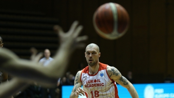 Шампионите от Лукойл Академик записаха нова победа в Националната Баскетболна