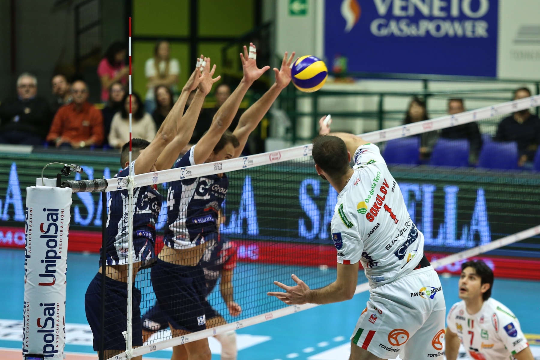 Националът Цветан Соколов и шампионите от Кучине Лубе Чивитанова постигнаха