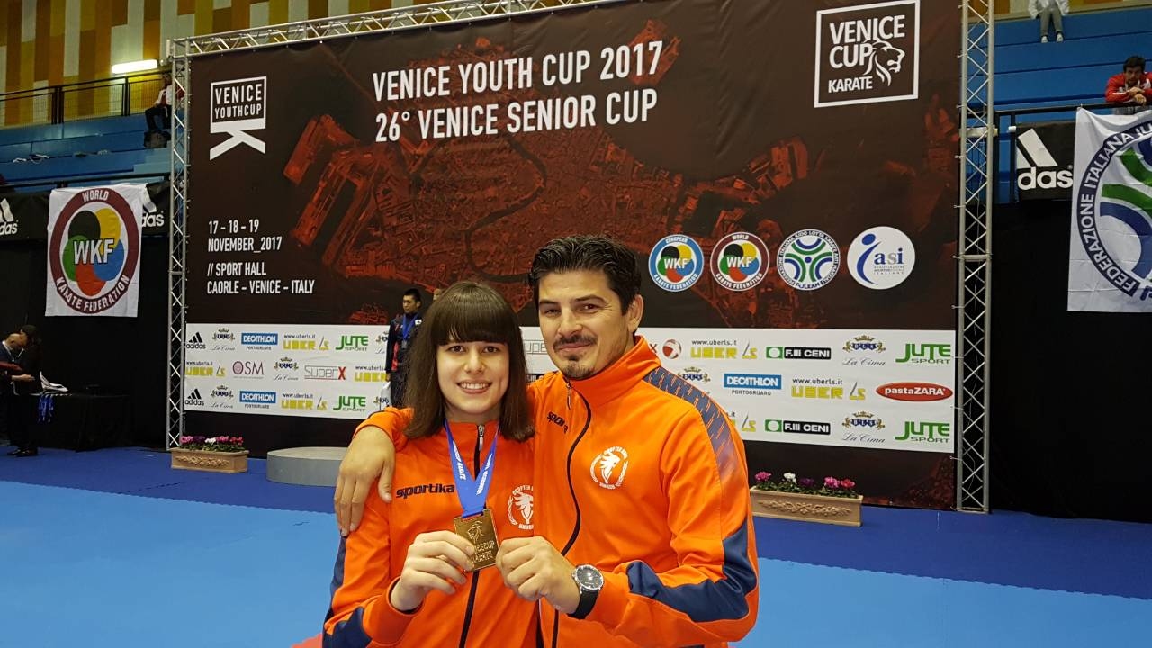 Златен медал спечелиха българските състезатели по олимпийско карате на силния