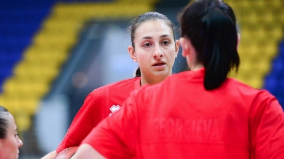 Българската националка Жаклин Златанова е получила тежка контузия и няма