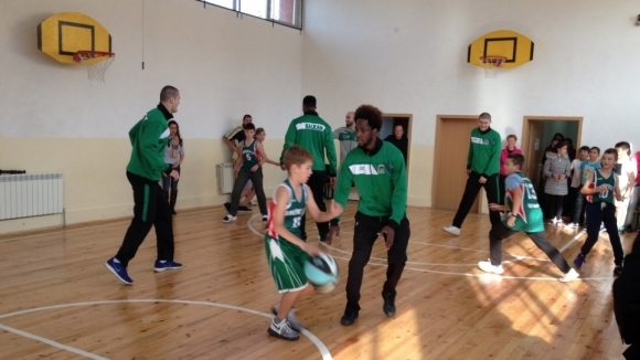 В деня на християнското семейство баскетболистите от отбора на Балкан