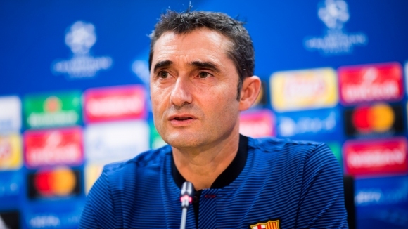Старши треньорът на Барселона Ернесто Валверде призова за спокойствие относно