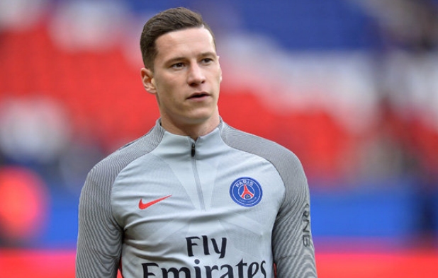 Отборът на Ливърпул преговаря с френския Пари Сен Жермен за