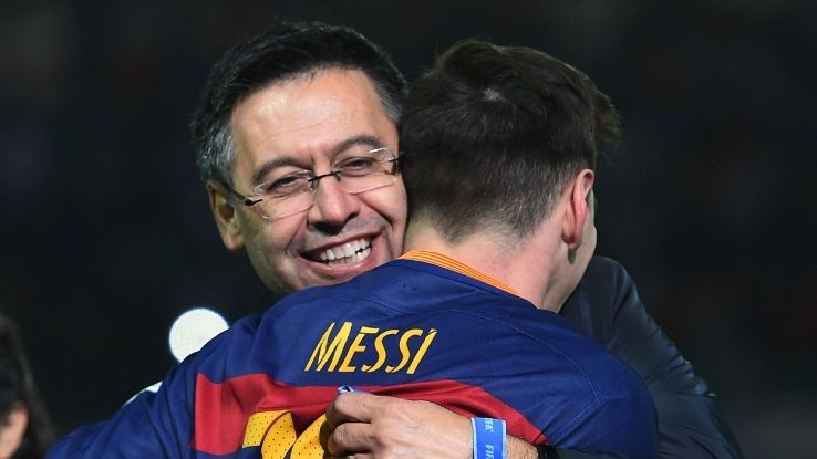 Президентът на Барселона Джосеп Мария Бартомеу е може би най щастливият